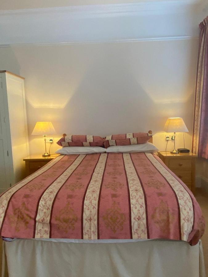 Landguard Lodge Guest House Shipley  Экстерьер фото