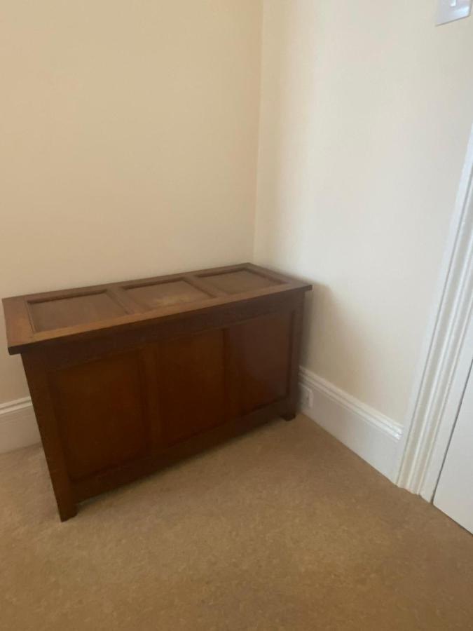 Landguard Lodge Guest House Shipley  Экстерьер фото