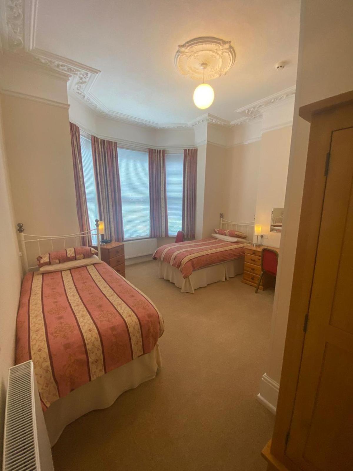 Landguard Lodge Guest House Shipley  Номер фото