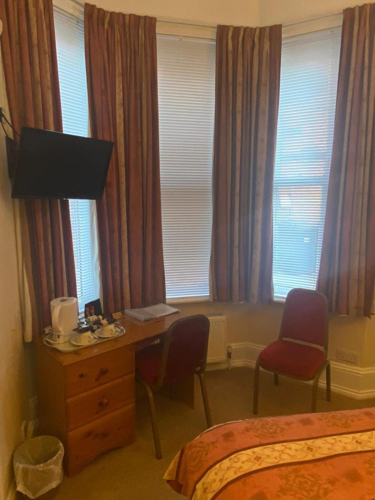 Landguard Lodge Guest House Shipley  Номер фото